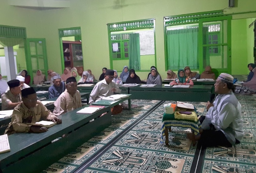 Pesantren Lansia Raden Rahmat di Semarang