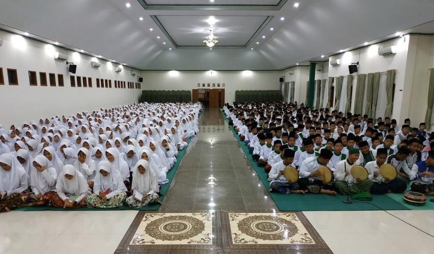 Ponpes Darul Maarif Kaplongan Indramayu